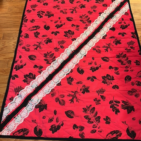 Handmade Quilt Personal Size or Lap Quilt Stunning Colors - Picture 1 of 8